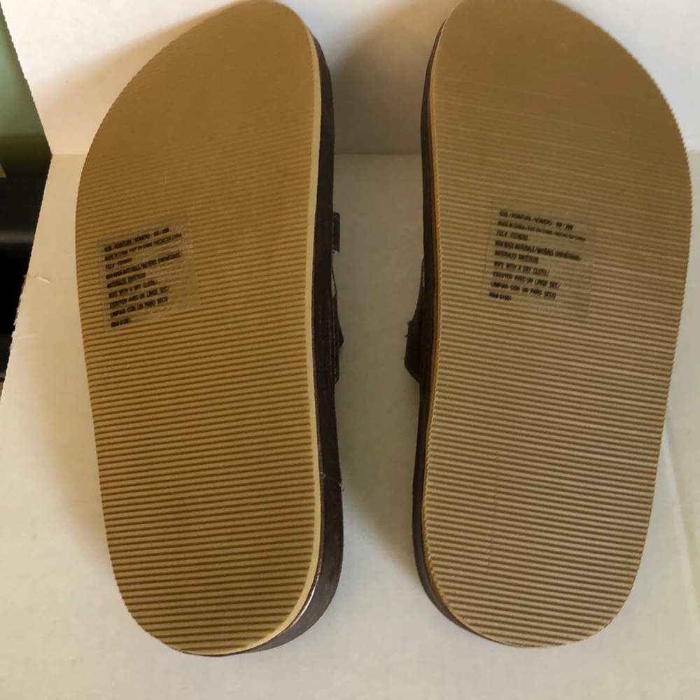 AVON sandals SIZE 8W - Picture 7 of 8